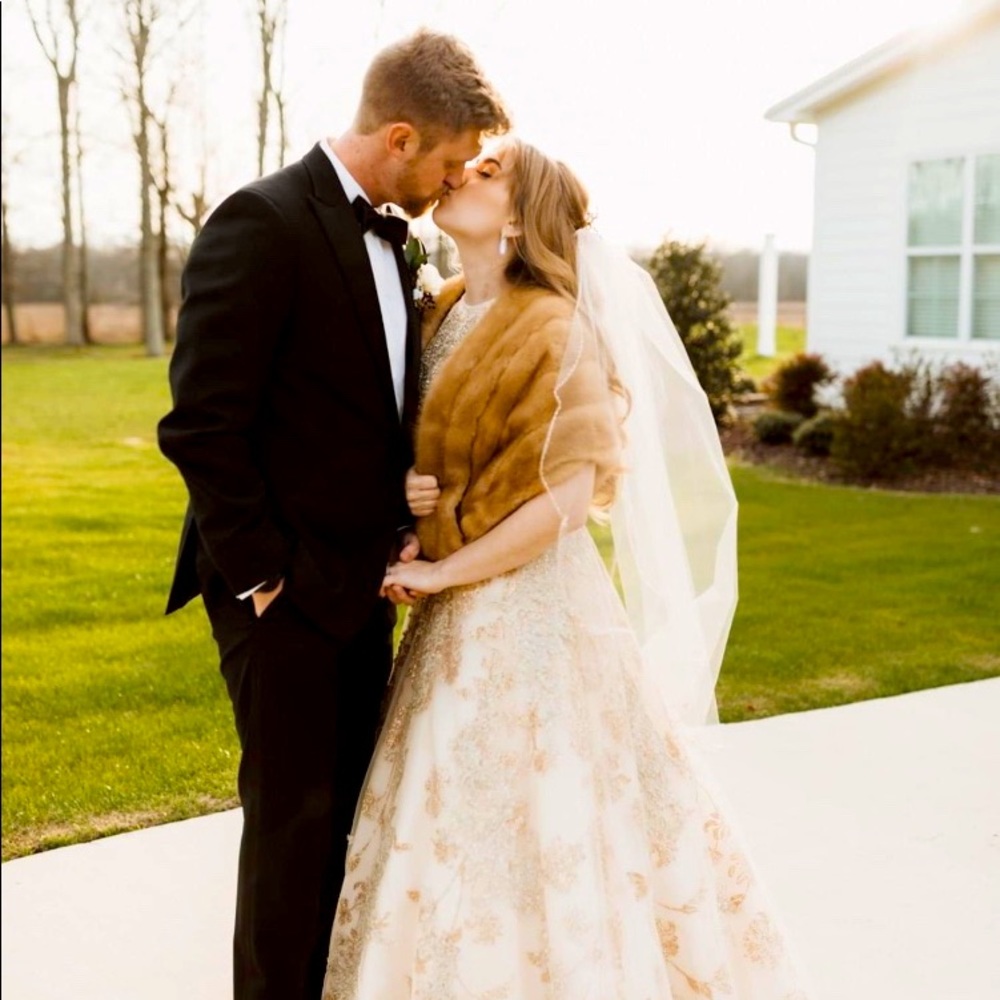 Meet your Posher, Kayla